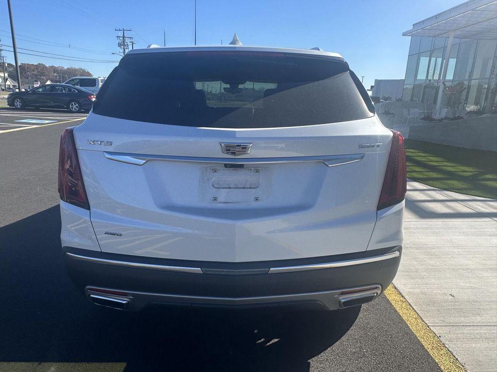 used 2022 Cadillac XT5 car, priced at $30,804