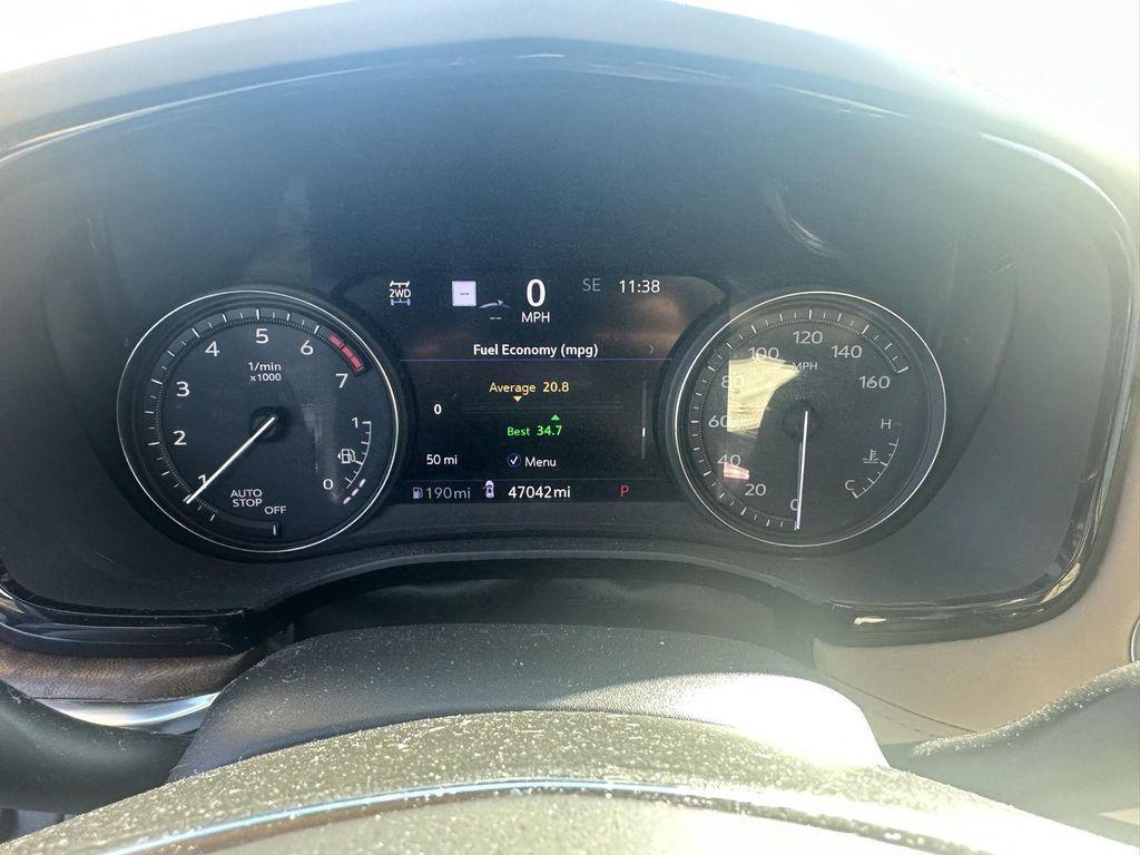 used 2022 Cadillac XT5 car, priced at $30,804