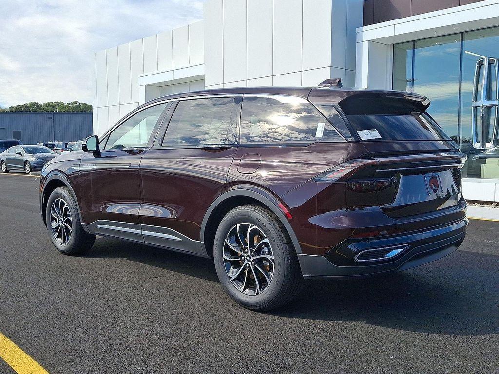 new 2025 Lincoln Nautilus car, priced at $61,267