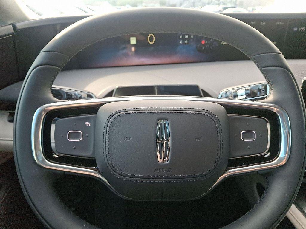 new 2025 Lincoln Nautilus car, priced at $61,267