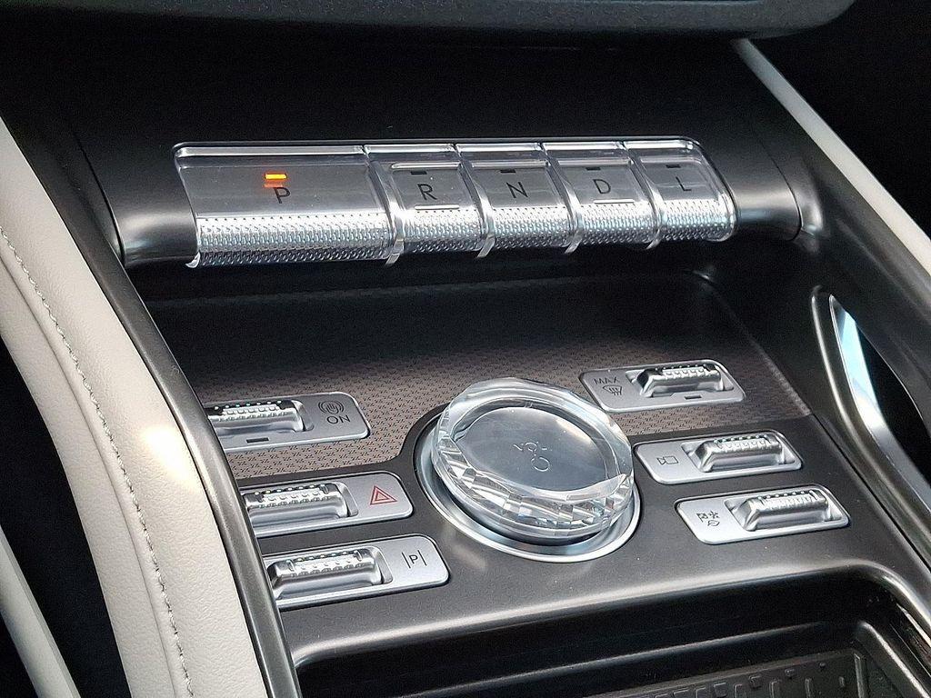 new 2025 Lincoln Nautilus car, priced at $61,267