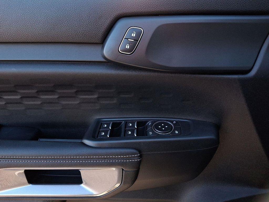 new 2025 Ford Ranger car, priced at $40,393