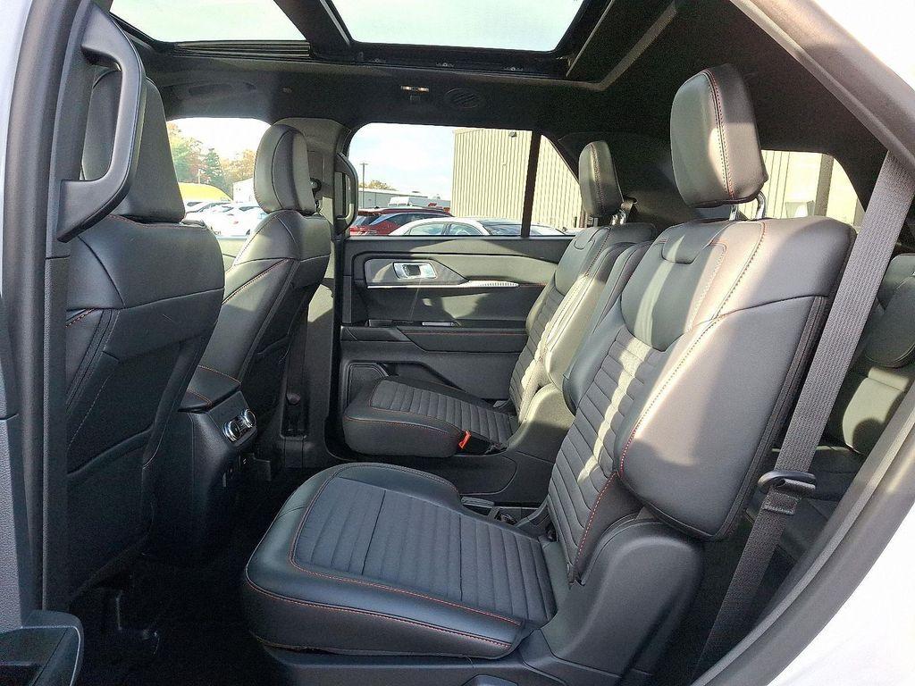 new 2025 Ford Explorer car, priced at $47,826