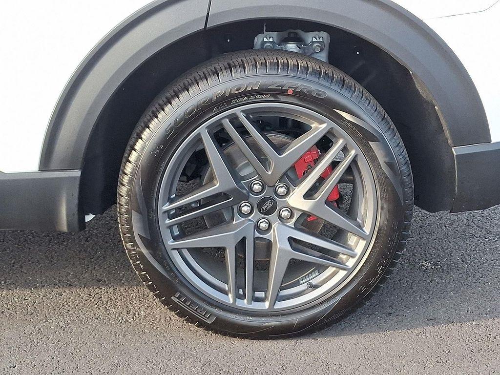 new 2025 Ford Explorer car, priced at $47,826