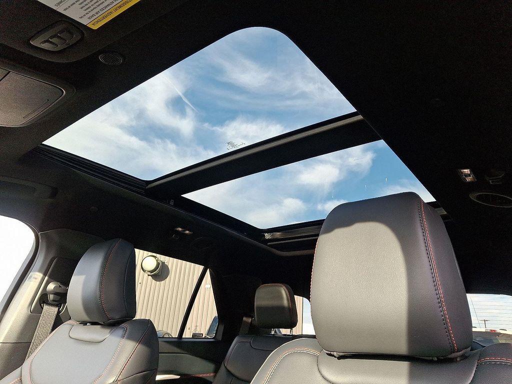 new 2025 Ford Explorer car, priced at $47,826