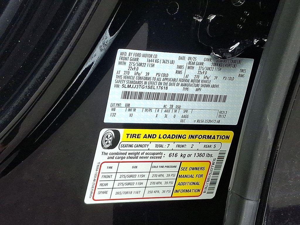 new 2025 Lincoln Navigator car, priced at $122,835