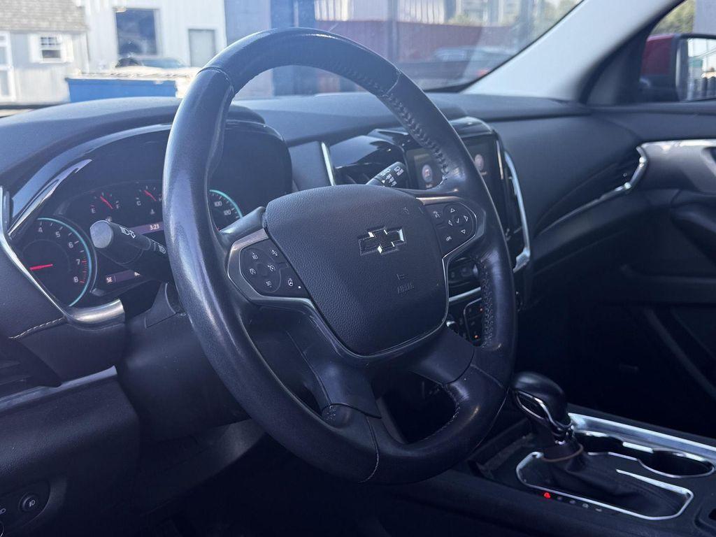 used 2021 Chevrolet Traverse car, priced at $29,000