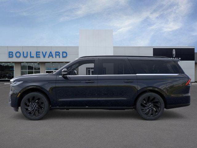 new 2025 Lincoln Navigator car, priced at $109,675