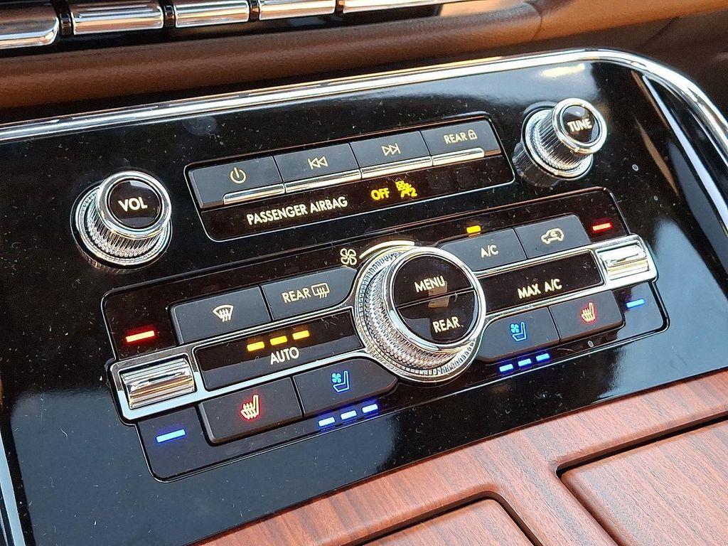 new 2024 Lincoln Navigator car, priced at $93,795