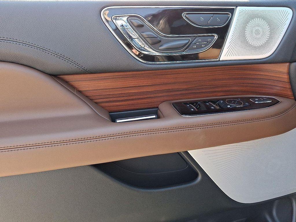 new 2024 Lincoln Navigator car, priced at $93,795