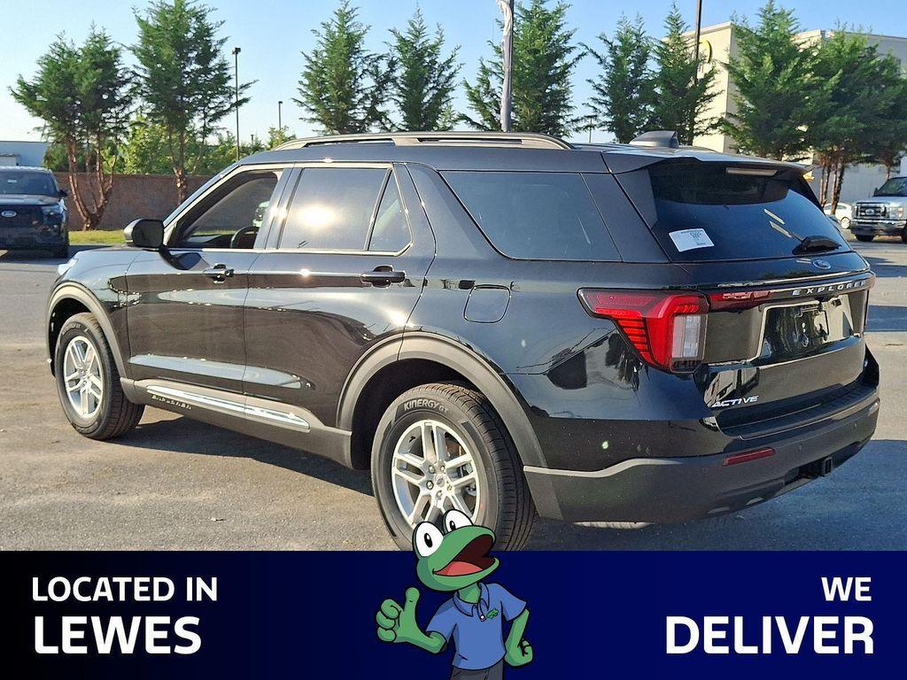 new 2025 Ford Explorer car, priced at $40,761