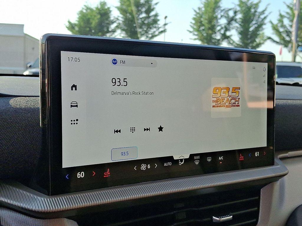 new 2025 Ford Explorer car, priced at $40,761