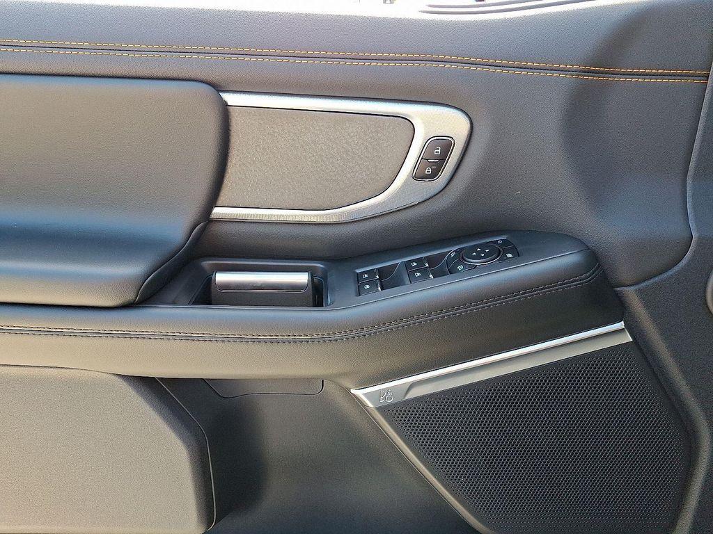 new 2025 Ford Expedition car, priced at $83,945