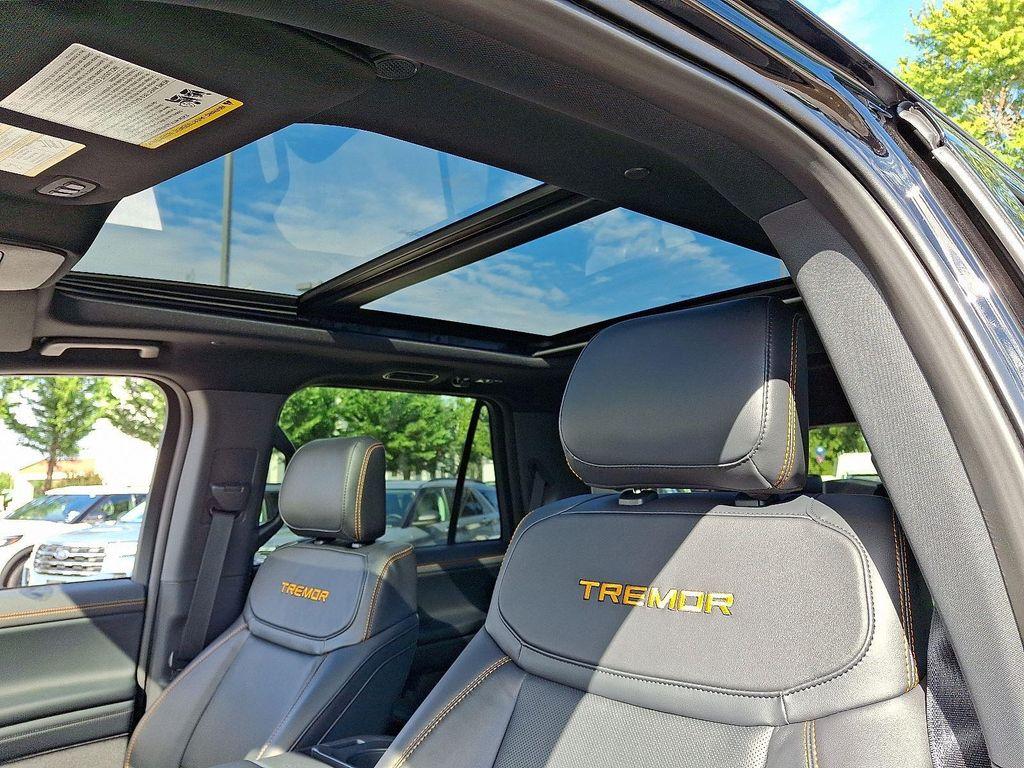 new 2025 Ford Expedition car, priced at $83,945