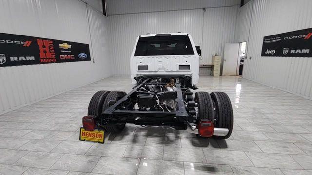 new 2025 Ford F-450 car, priced at $58,928