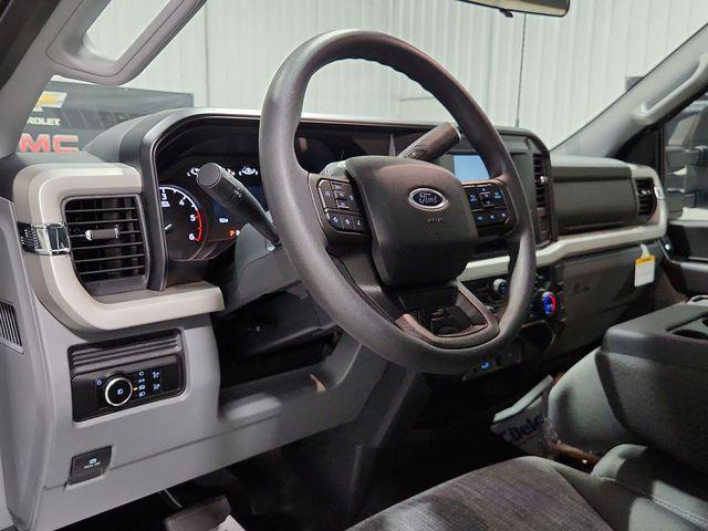 new 2025 Ford F-450 car, priced at $59,090