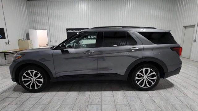 new 2025 Ford Explorer car, priced at $45,186