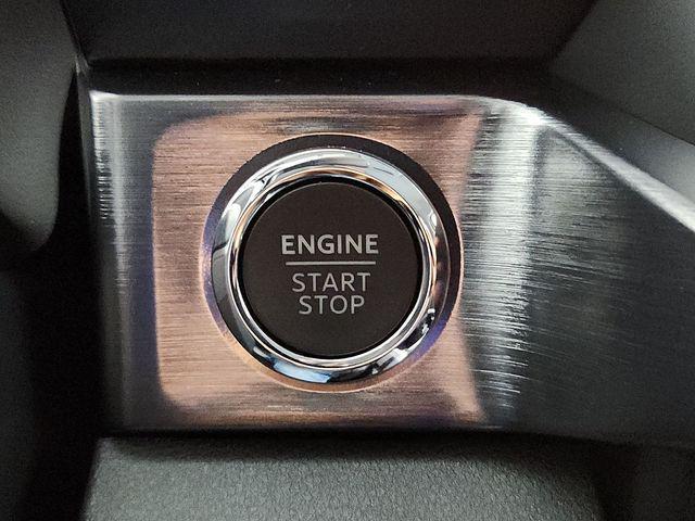 new 2025 Ford F-250 car, priced at $78,422