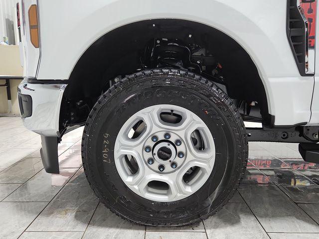new 2025 Ford F-350 car, priced at $69,040