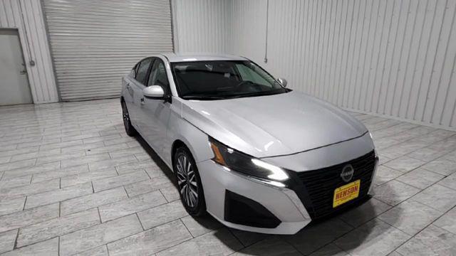 used 2023 Nissan Altima car, priced at $19,392