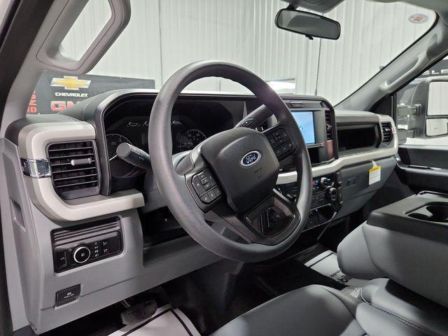 new 2025 Ford F-350 car, priced at $64,592