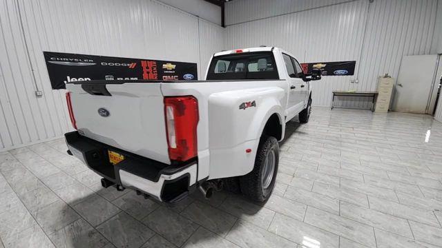 new 2025 Ford F-350 car, priced at $64,592
