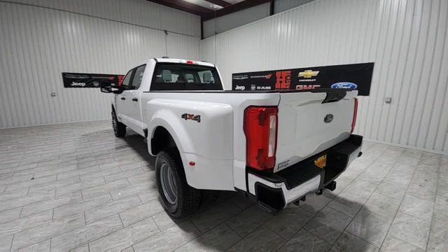 new 2025 Ford F-350 car, priced at $64,592