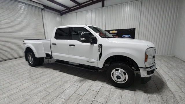 new 2025 Ford F-350 car, priced at $71,022