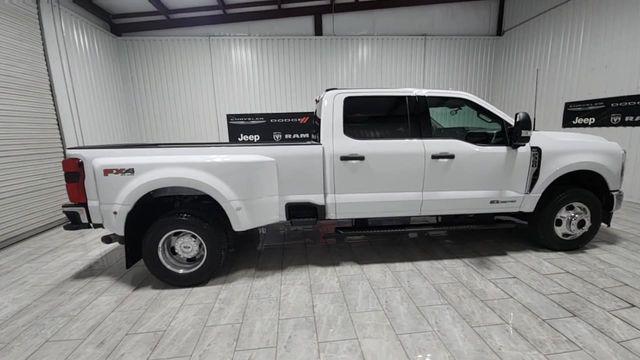 new 2025 Ford F-350 car, priced at $71,022