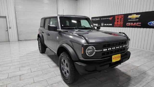 new 2025 Ford Bronco car, priced at $45,561
