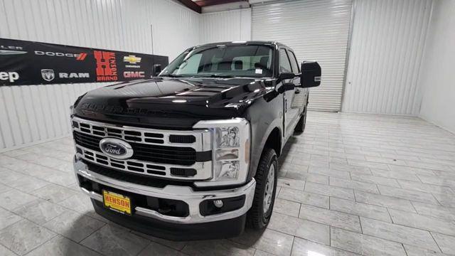 new 2025 Ford F-250 car, priced at $63,861