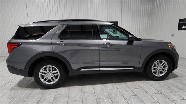 new 2025 Ford Explorer car, priced at $41,227