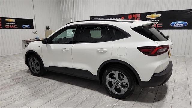 new 2025 Ford Escape car, priced at $30,630