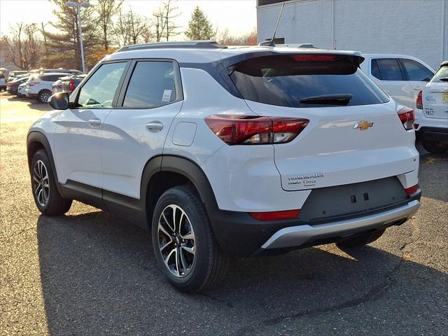 new 2025 Chevrolet TrailBlazer car, priced at $31,575