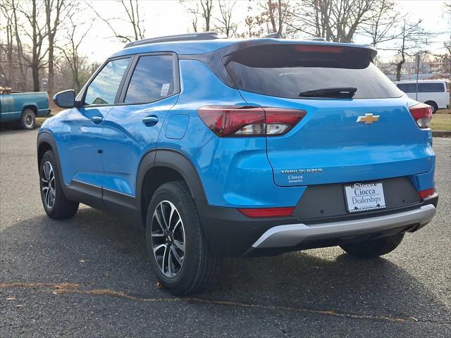 new 2025 Chevrolet TrailBlazer car, priced at $28,870