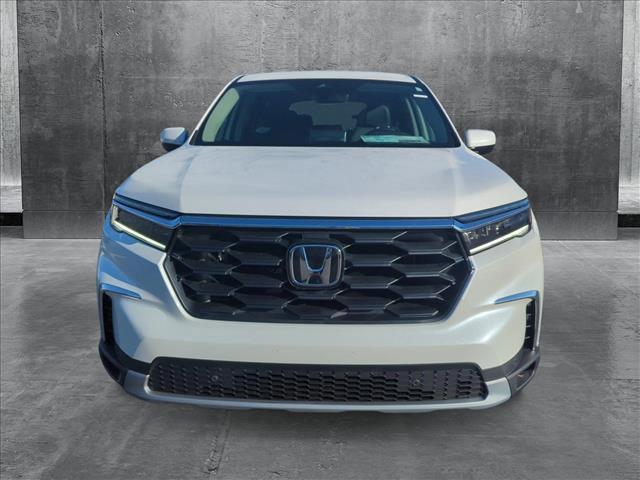 new 2025 Honda Pilot car, priced at $44,845