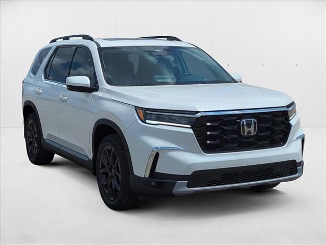 new 2025 Honda Pilot car, priced at $48,382