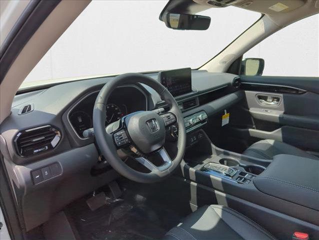 new 2025 Honda Pilot car, priced at $48,382