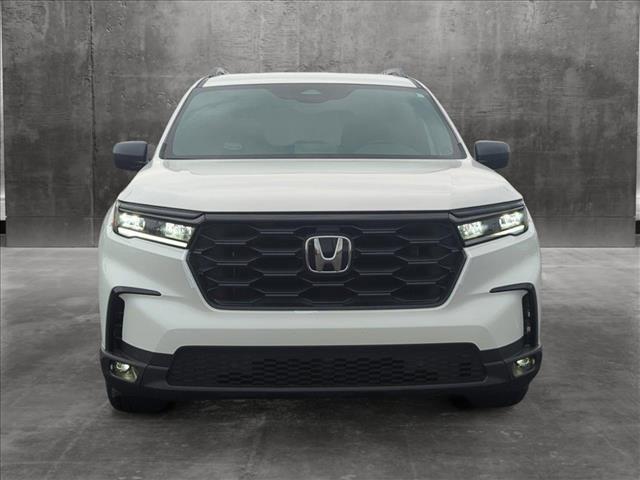 new 2025 Honda Pilot car, priced at $41,874