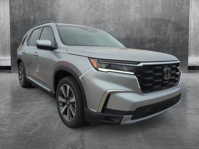 new 2025 Honda Pilot car, priced at $46,038