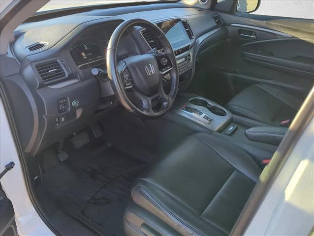used 2022 Honda Pilot car, priced at $24,998