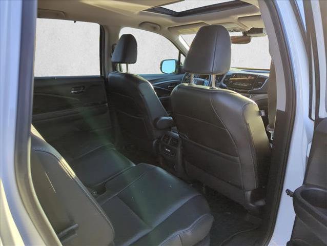 used 2022 Honda Pilot car, priced at $24,998