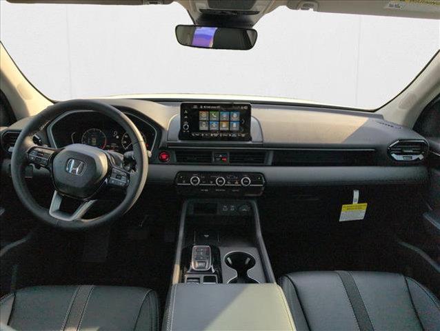 new 2025 Honda Pilot car, priced at $46,960