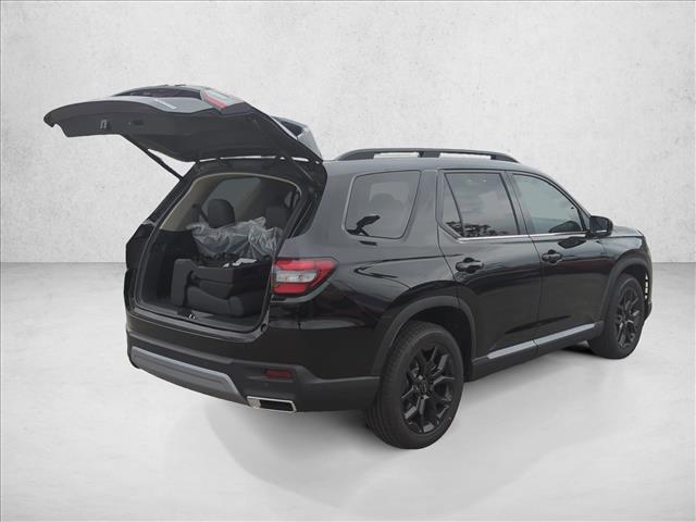 new 2025 Honda Pilot car, priced at $48,739