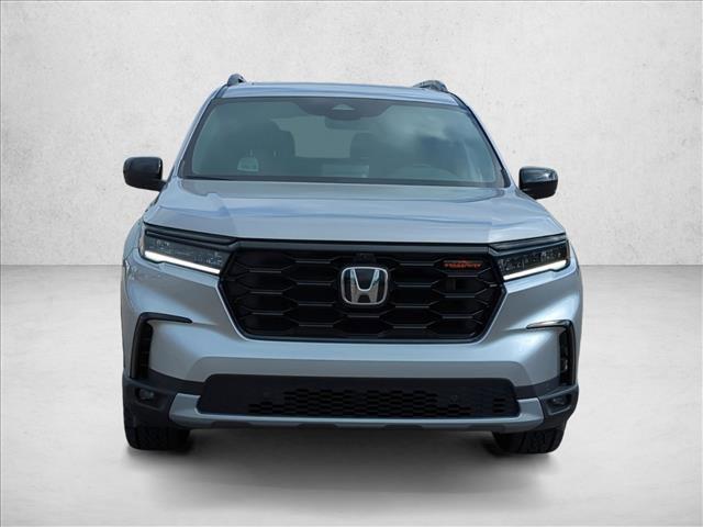 new 2025 Honda Pilot car, priced at $47,787