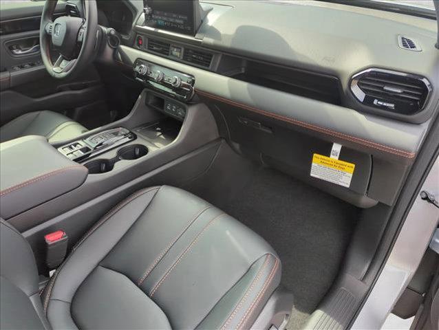 new 2025 Honda Pilot car, priced at $47,787