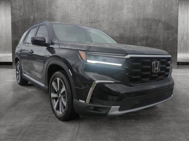 new 2025 Honda Pilot car, priced at $46,038