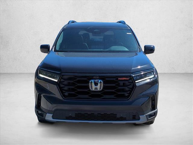 new 2025 Honda Pilot car, priced at $47,832