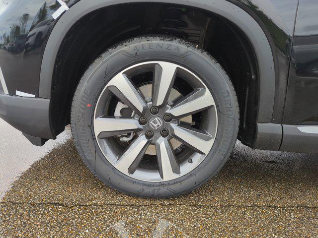 used 2025 Honda Pilot car, priced at $47,368