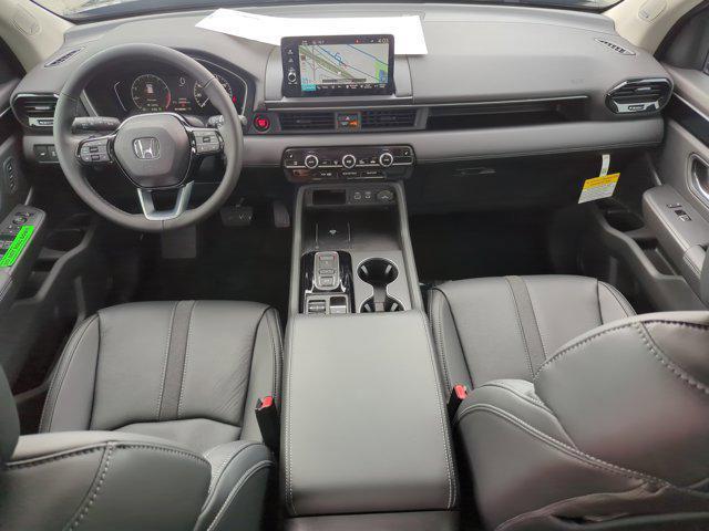 used 2025 Honda Pilot car, priced at $47,368
